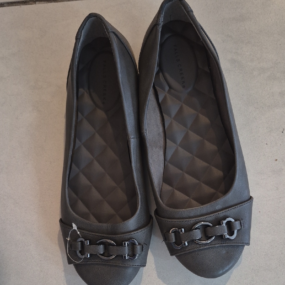 Women's Black Quilted Comfort Ballet Flats with Chain Accent
